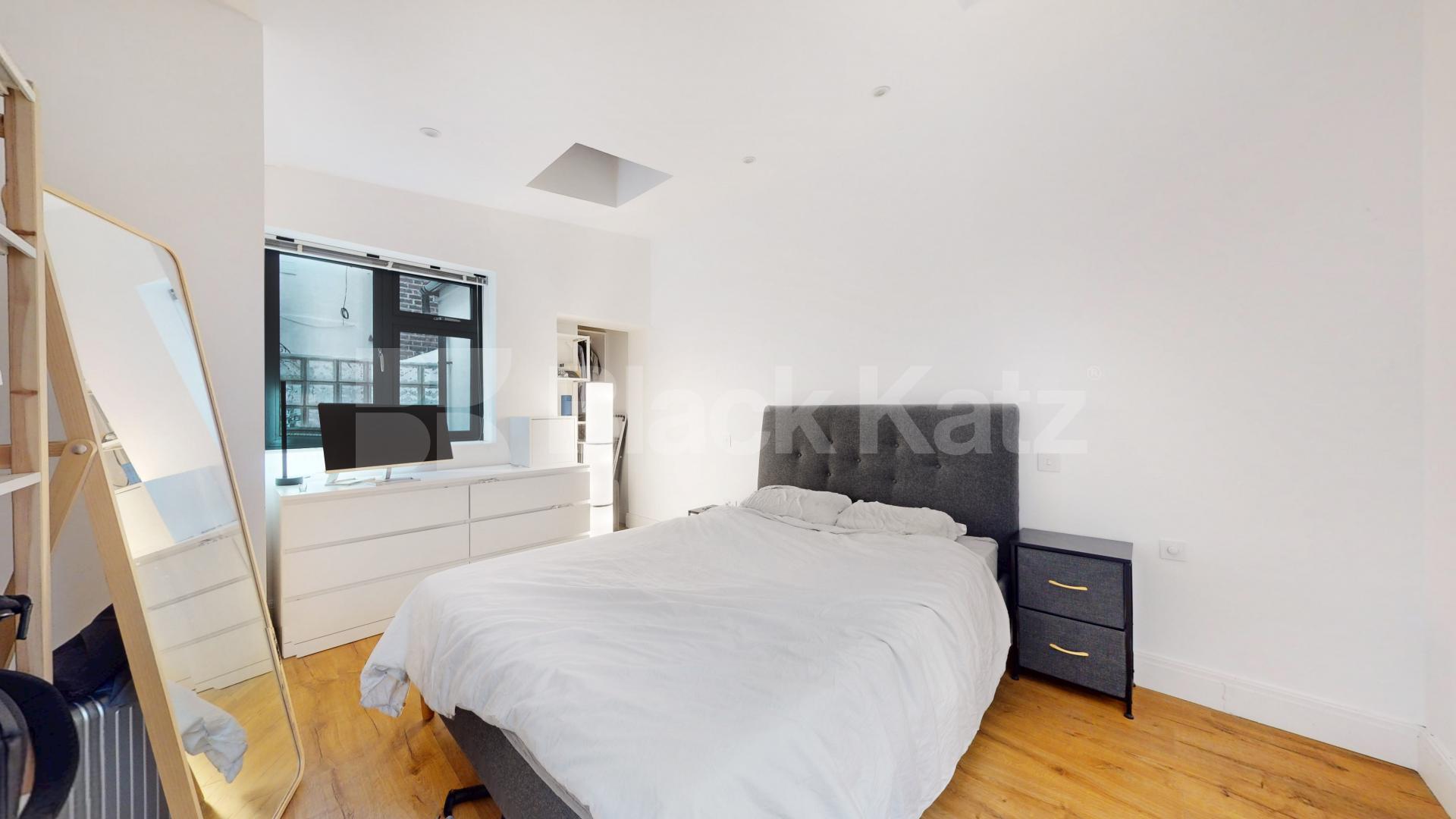 			1 Bedroom, 1 bath, 1 reception Flat			 Parkway, Regents Park / Camden